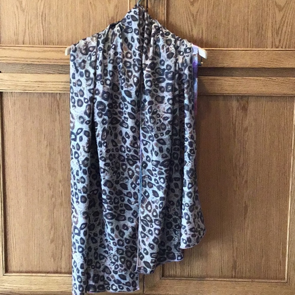 Double printed silk wrap/scarf - Picture 2 of 4